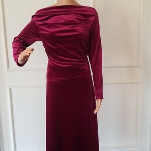 Elegant Burgundy Long Sleeve Dress